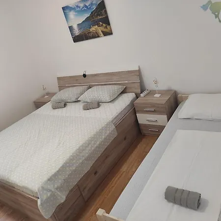 Apartmani Marija Sveta Nedelja  Exterior photo