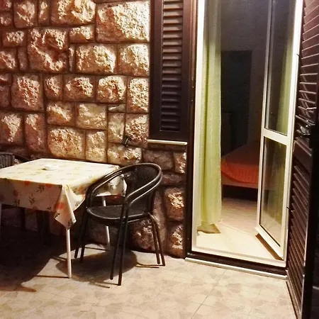 Apartmani Marija Sveta Nedelja  Exterior photo