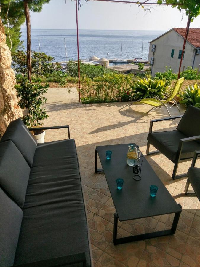 Marija * Sveta Nedelja (Hvar)